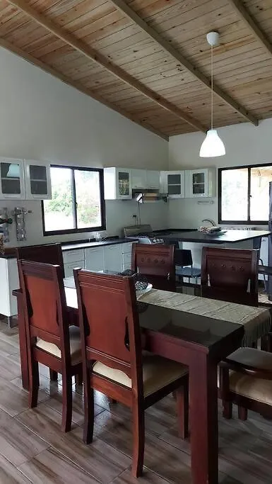 Cabana Vista A Las Montanas De Manabao